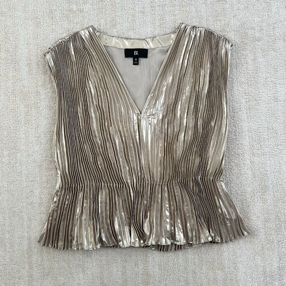 Banana Republic Lena V Neck Sleeveless Pleated Blouse Top M Gold Festive Holiday - Picture 1 of 7